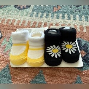 Baby girl Boho baby socks,Yellow and Black Socks with Daisy Design,FLORAL•••NWT